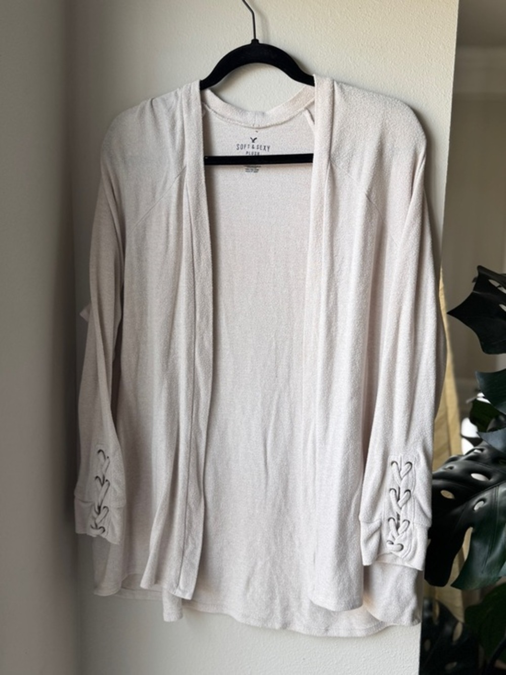 American Eagle Outfitters Open-Front Lace-Up Sleeve Cardigan in Cream